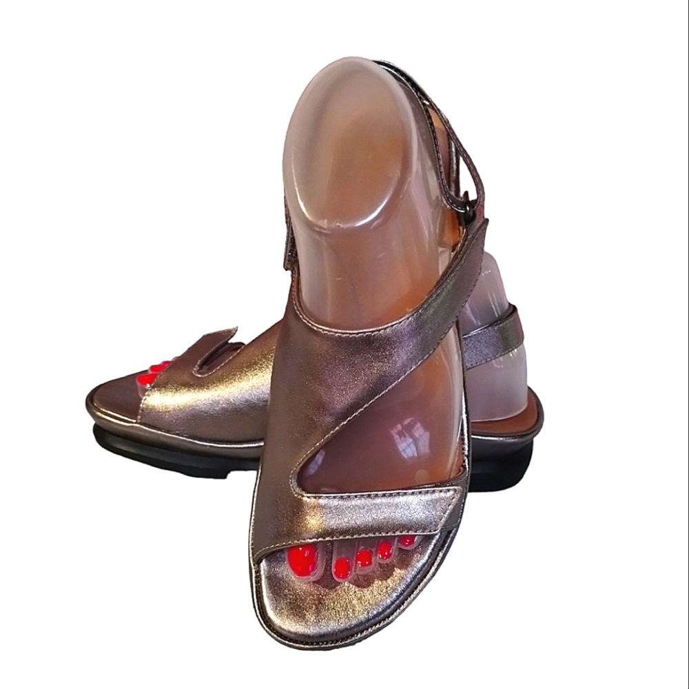 L'Amour Des Pieds Metallic Champagne Gold Color Leather Platform Sandals